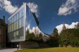 نقش استنلس استیل در معماری