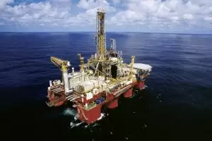 کاربرد فولاد ضد زنگ در صنعت نفت