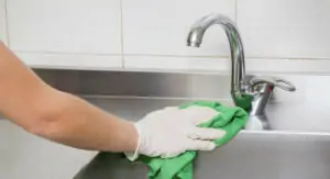 تمیز کردن سینک فولاد ضد زنگ